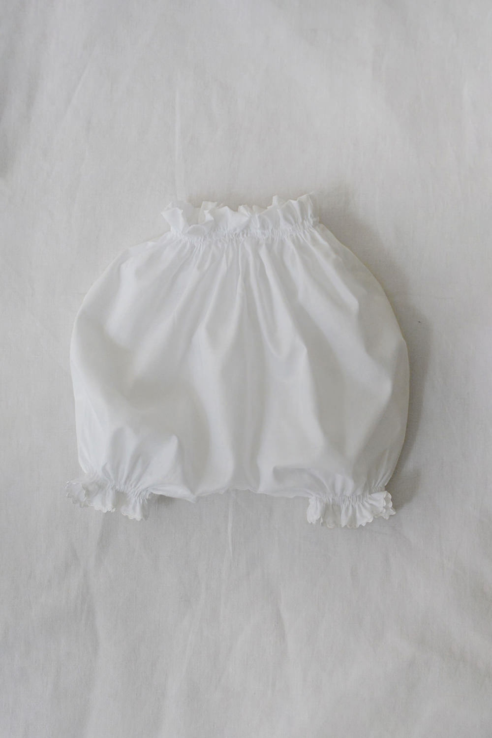 Makie: Swiss Cotton Bloomers - White. Top.