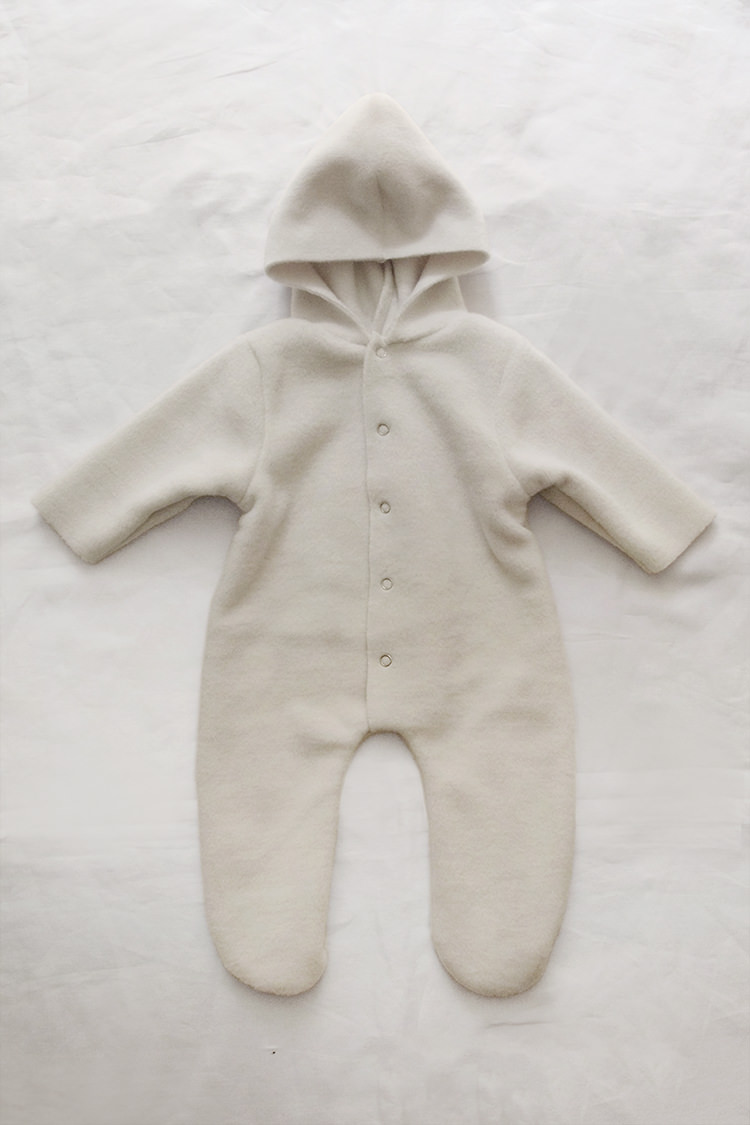 Makie: Fleece Jumpsuit Noel – Cream. one piece hooded baby jumpsuit. Top