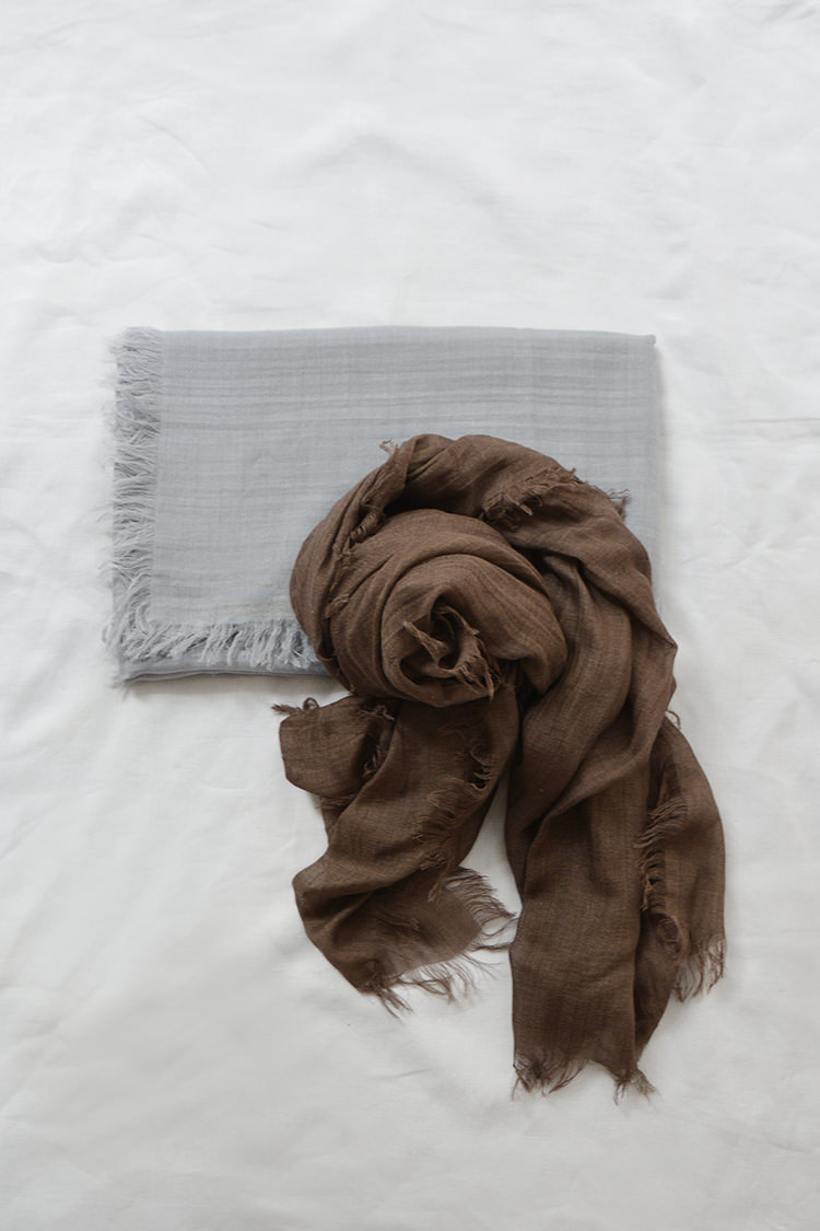 Alonpi, cashmere silk scarf in brown or silver gray. Main.