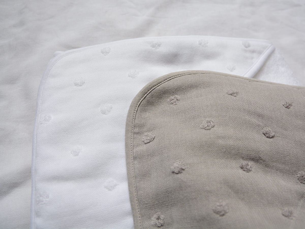 Uchino x MAKIE Hoodie Towel Zero Twist Gauze Dot MAKIE