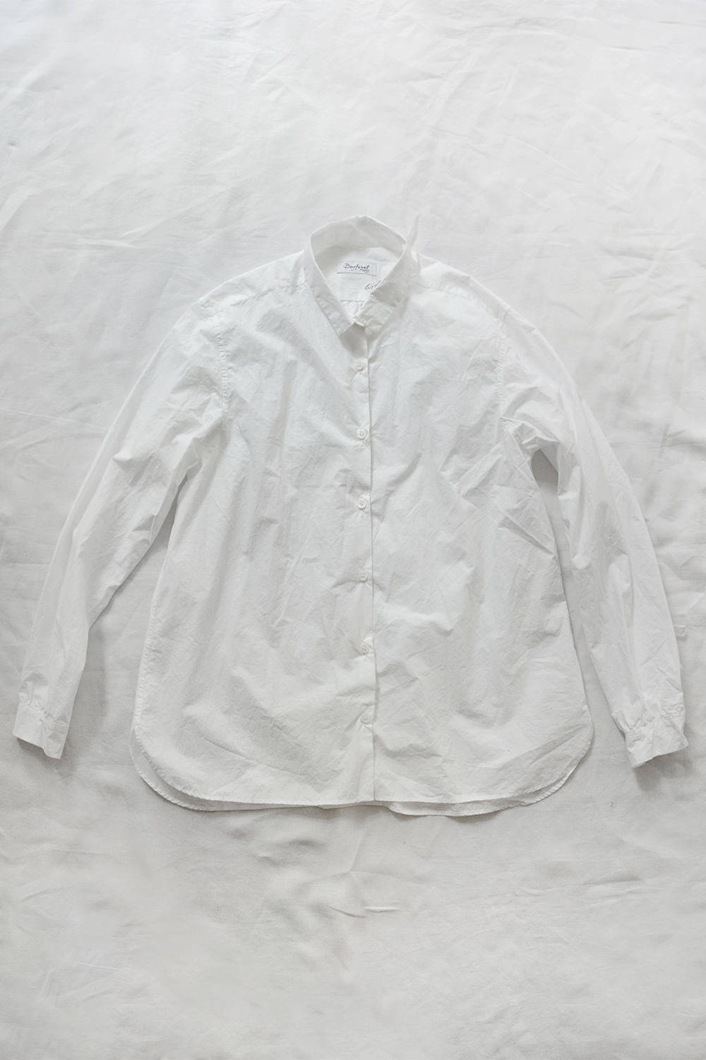 Bergfabel Loose Shirt White - Makie. Main.