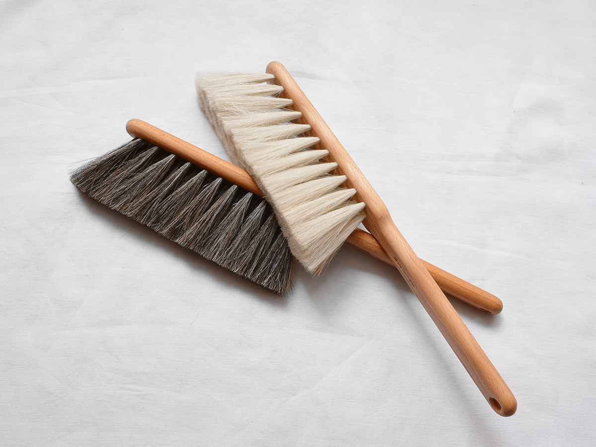 Iris Hantverk clothes brush