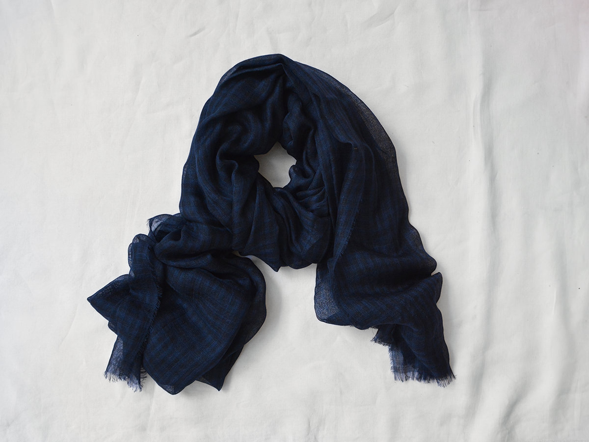 Alonpi, Cashmere Silk Stole Balzac - Navy Check - MAKIE