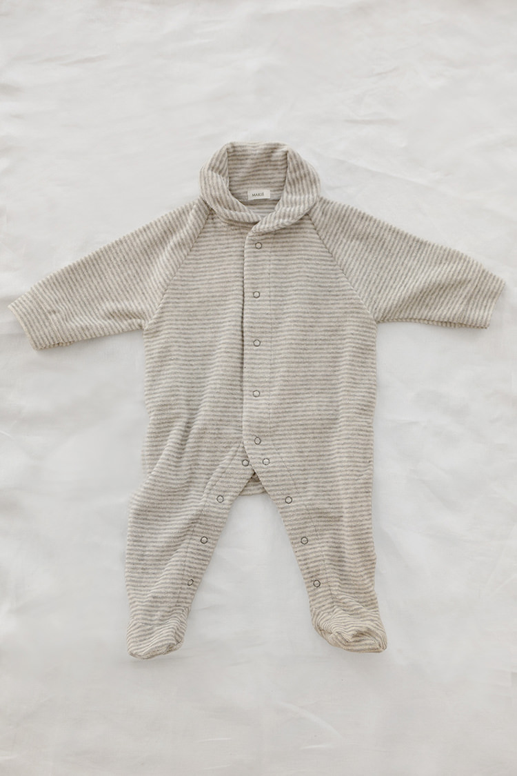 Makie: Pile Coverall – Gray Stripe. A One piece footed jumpsuit for baby. Top