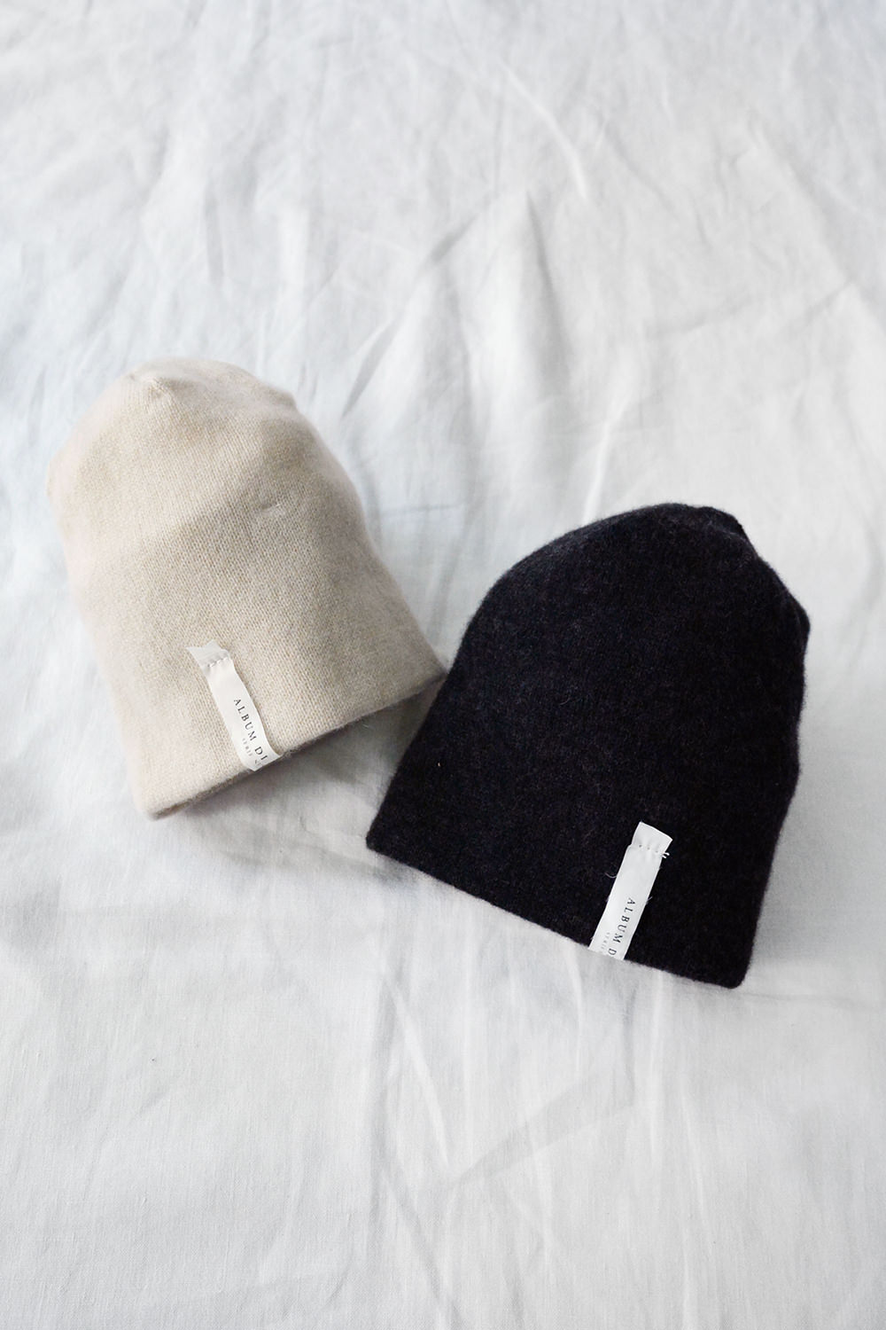 album di famiglia, Cashmere Hat - Charcoal & Off White. Main.