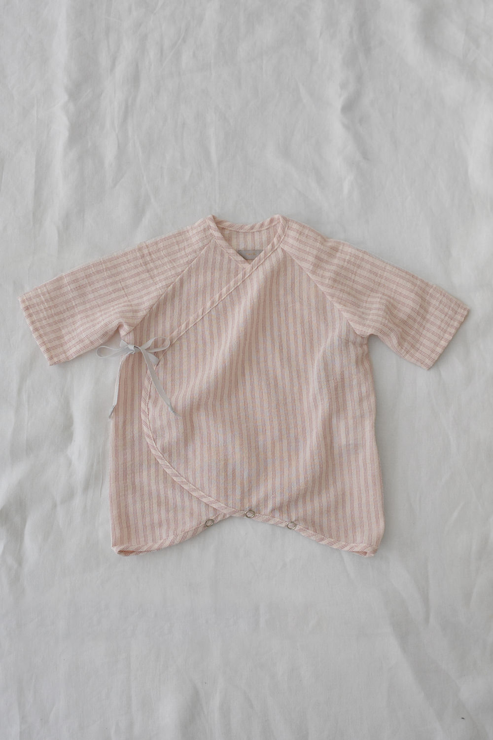 Onesie Skylar - Red Pinstripe. Main.
