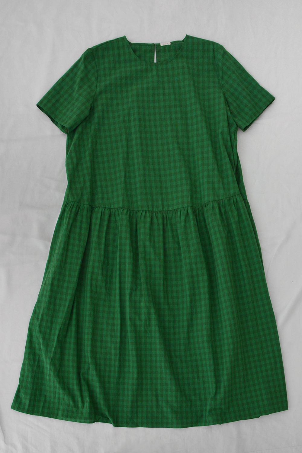 apuntob dress in Green Check. Main