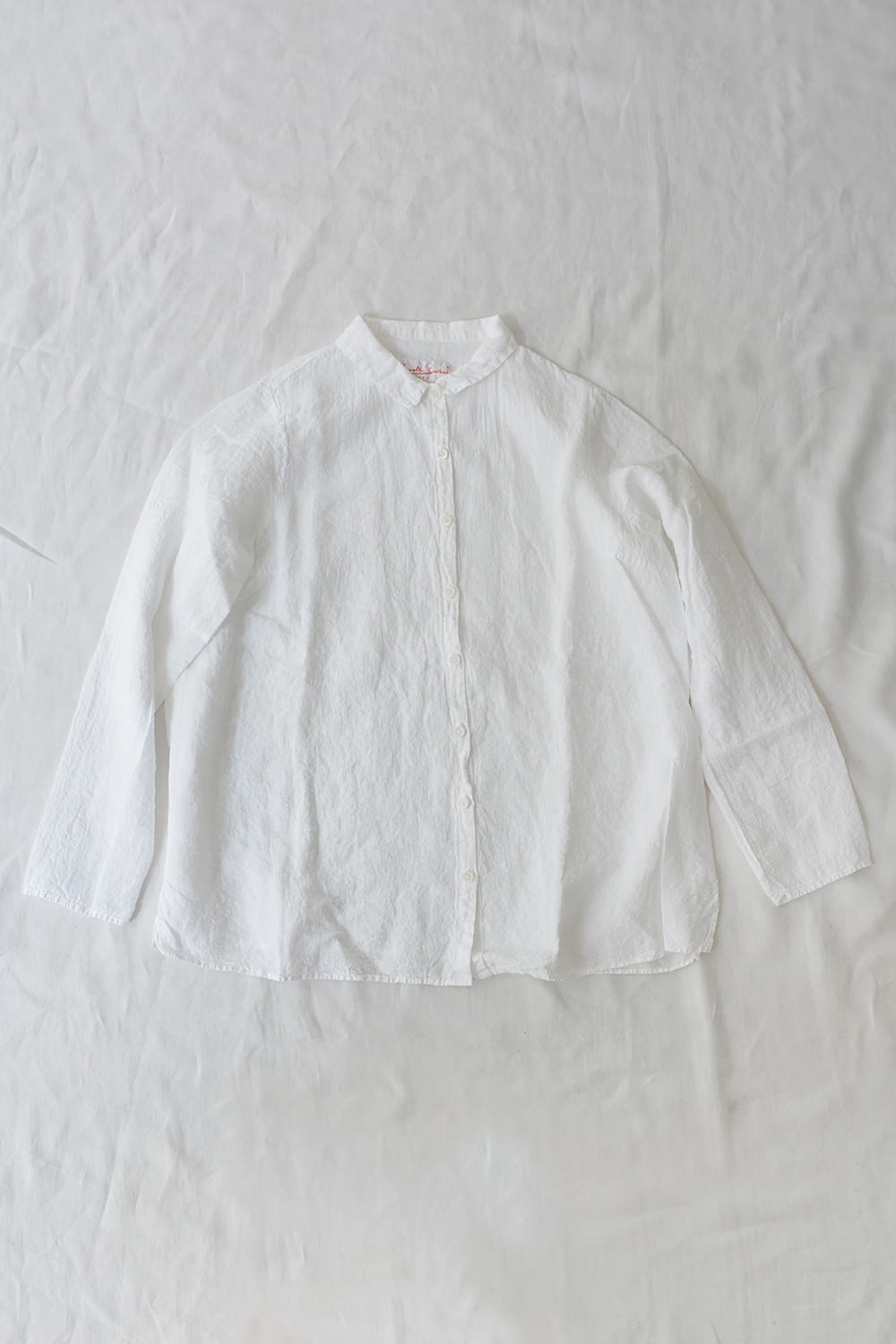 Manuelle Guibal, Linen Shirt Oli - White. Makie - Main.
