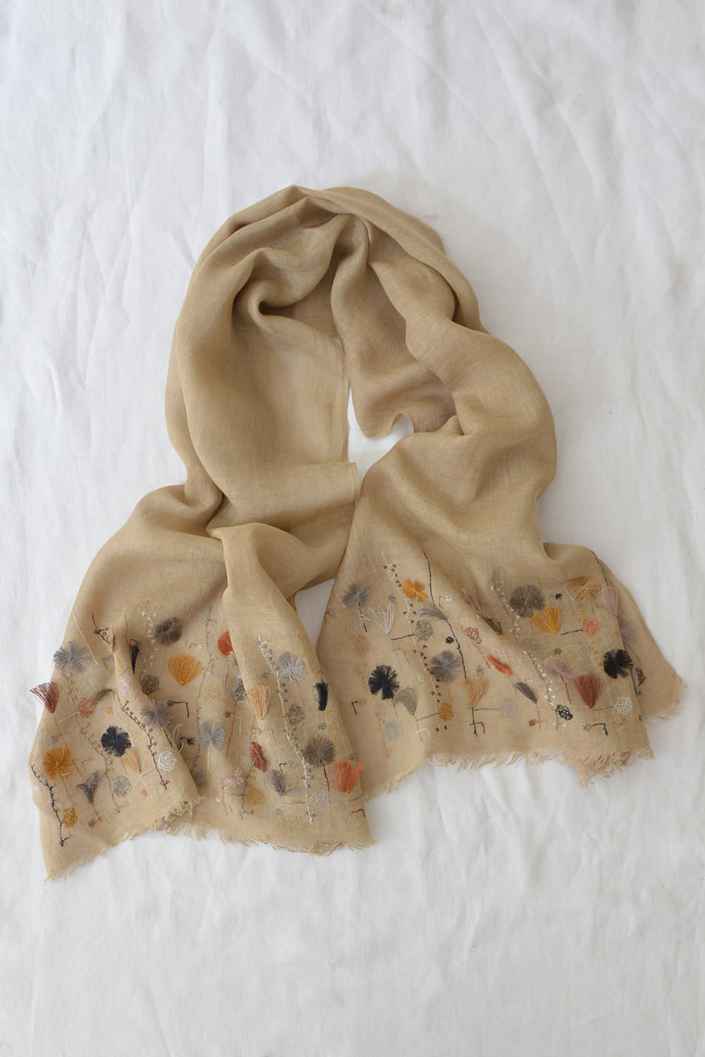 Sophie Digard Linen Stole - Clove Wildflower. Makie main.