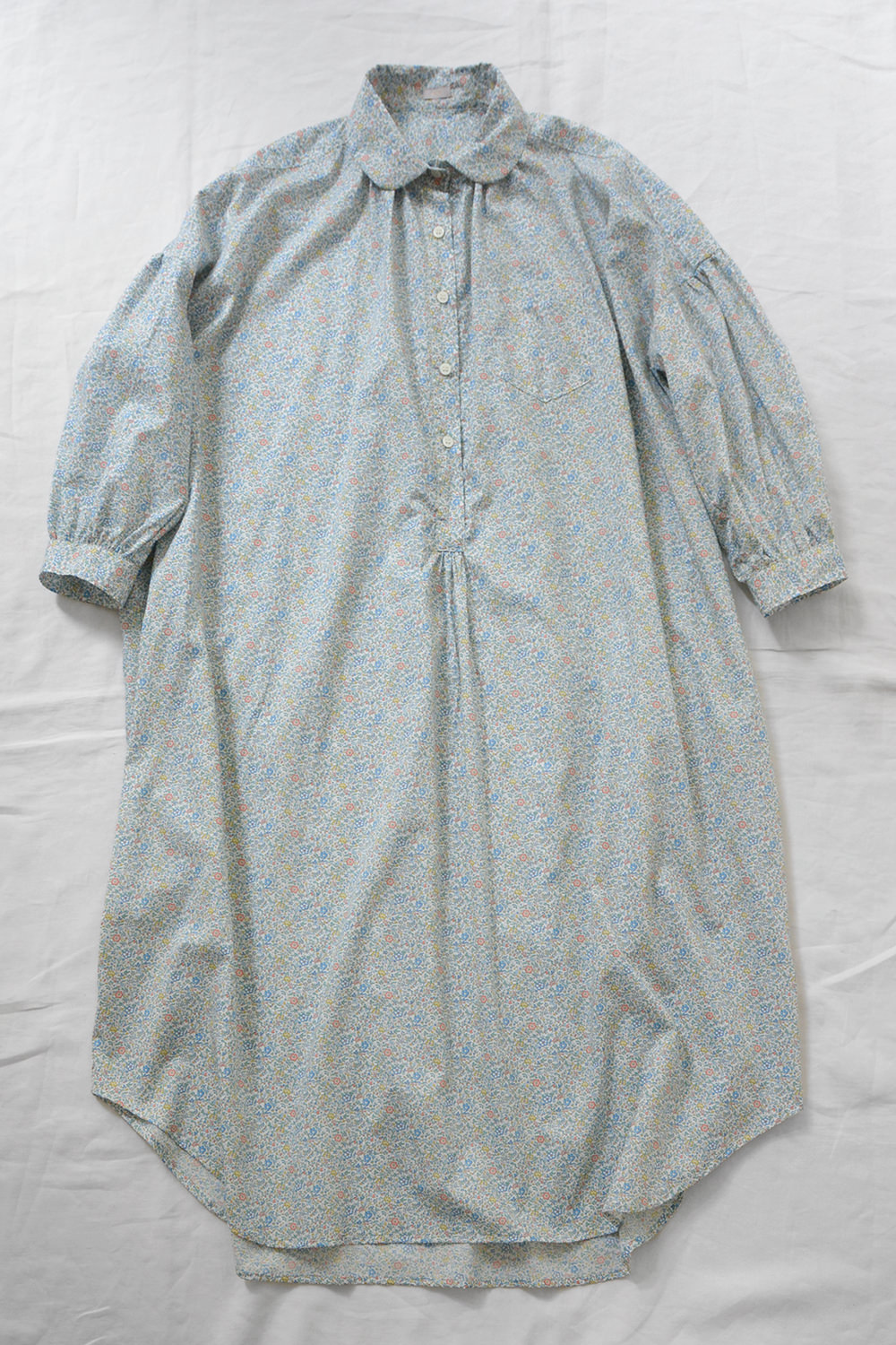 MAKIE, Dress June - Blue Flower - farmers dress. Main.