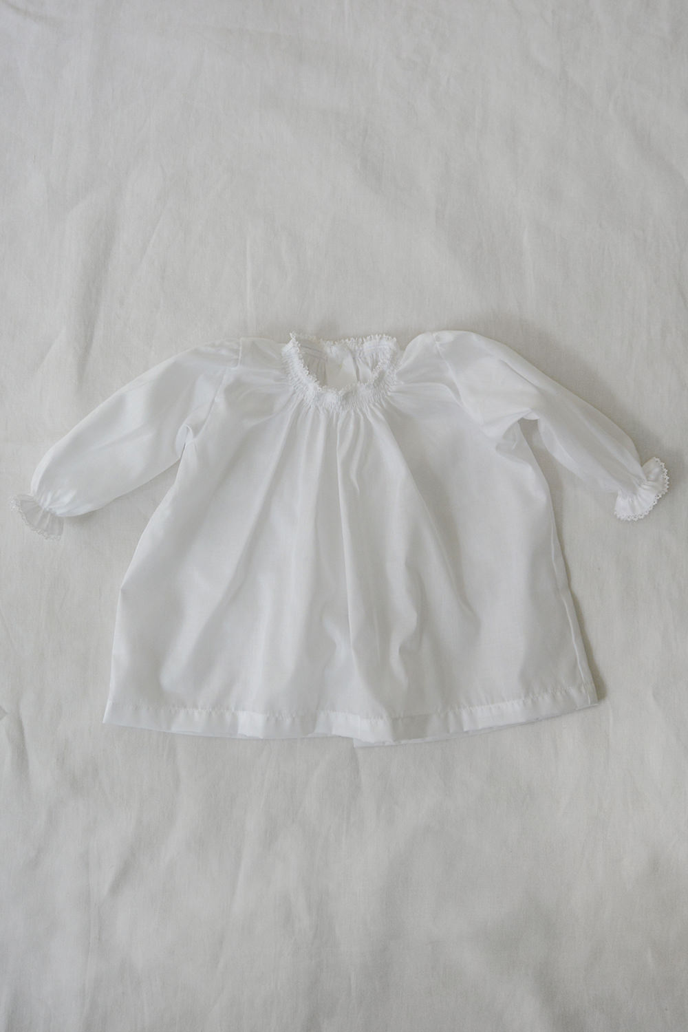 Makie: Swiss Cotton Blouse - White. Top.