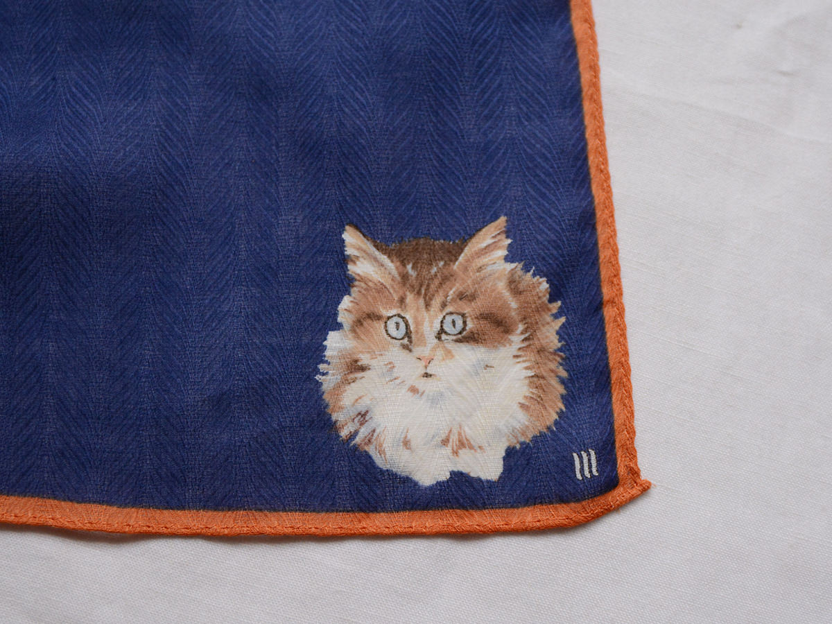 MAKIE, Handkerchief Cat - MAKIE