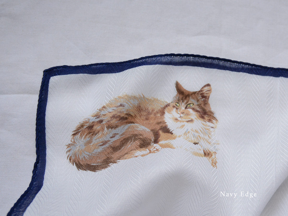 MAKIE, Handkerchief Cat - MAKIE