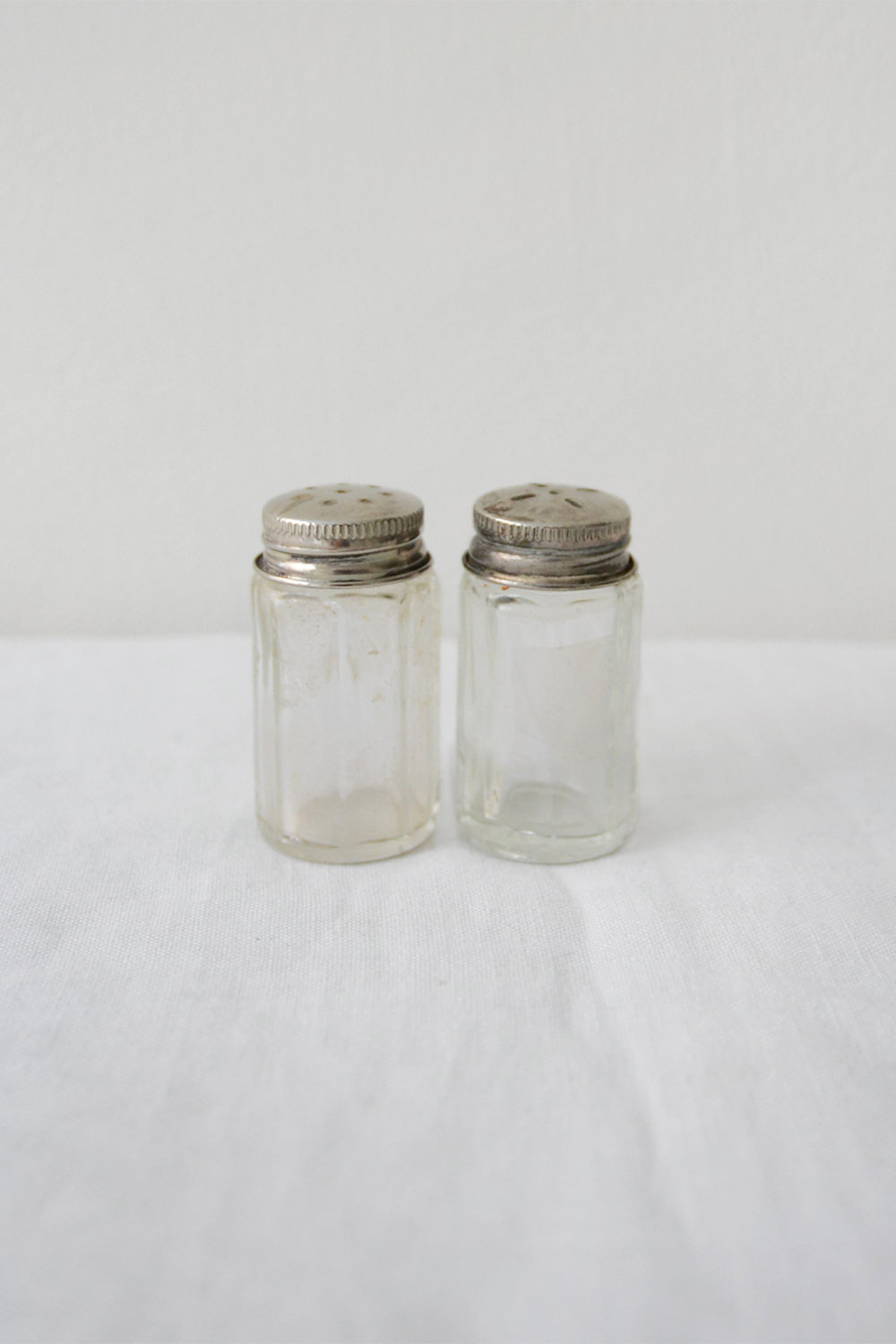 French Vintage Glass Salt and Pepper Shaker Set, No1 - MAKIE