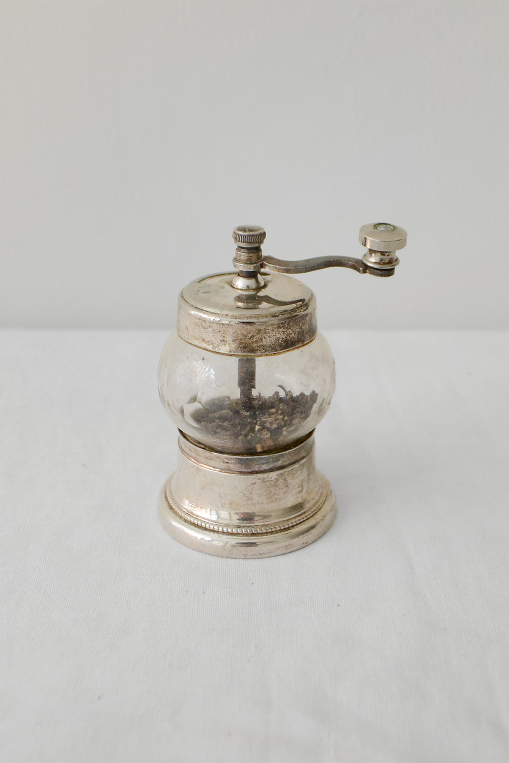 French Vintage Glass Salt and Pepper Shaker Set, No1 - MAKIE