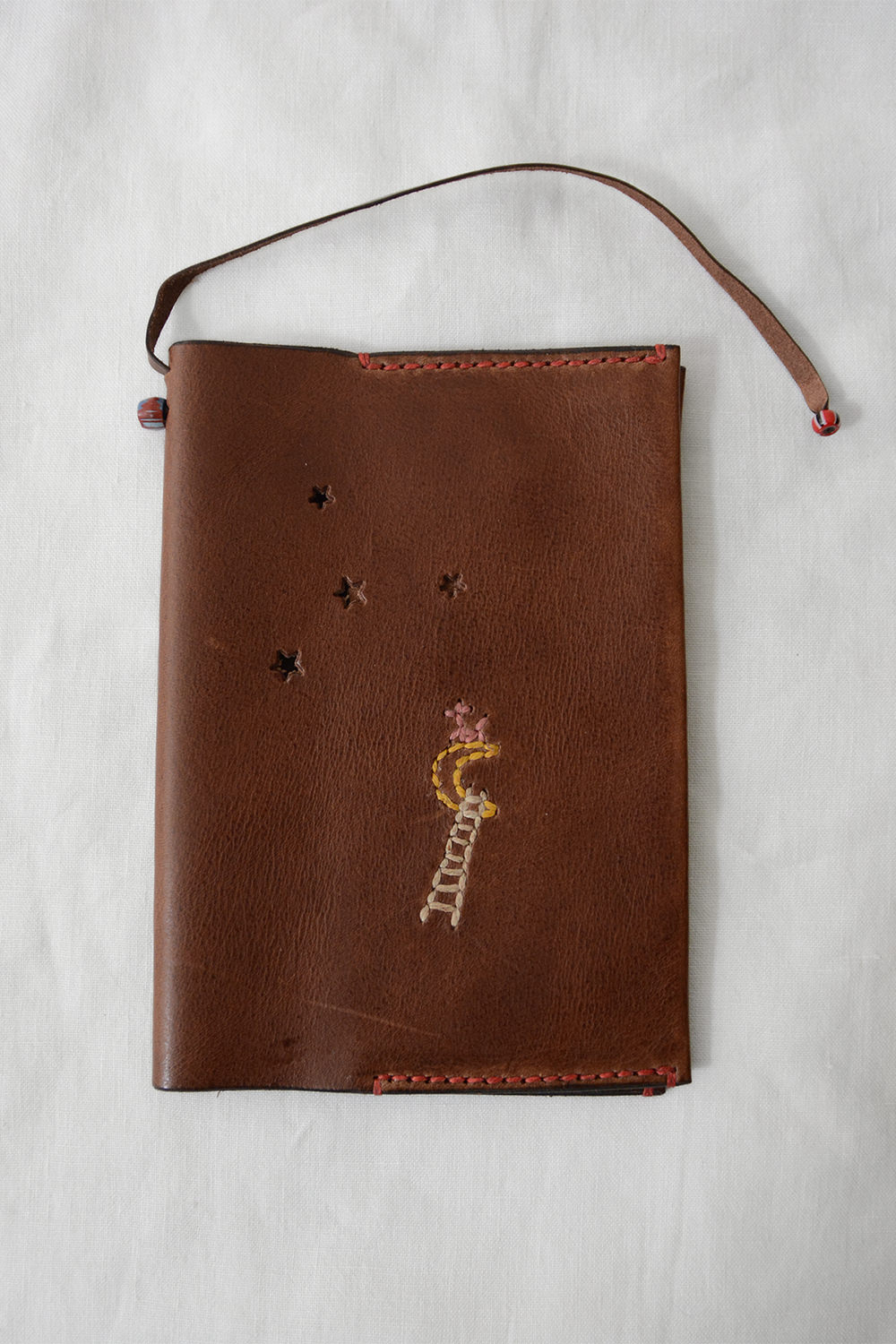 Henri Cuir Book Cover Top Picture