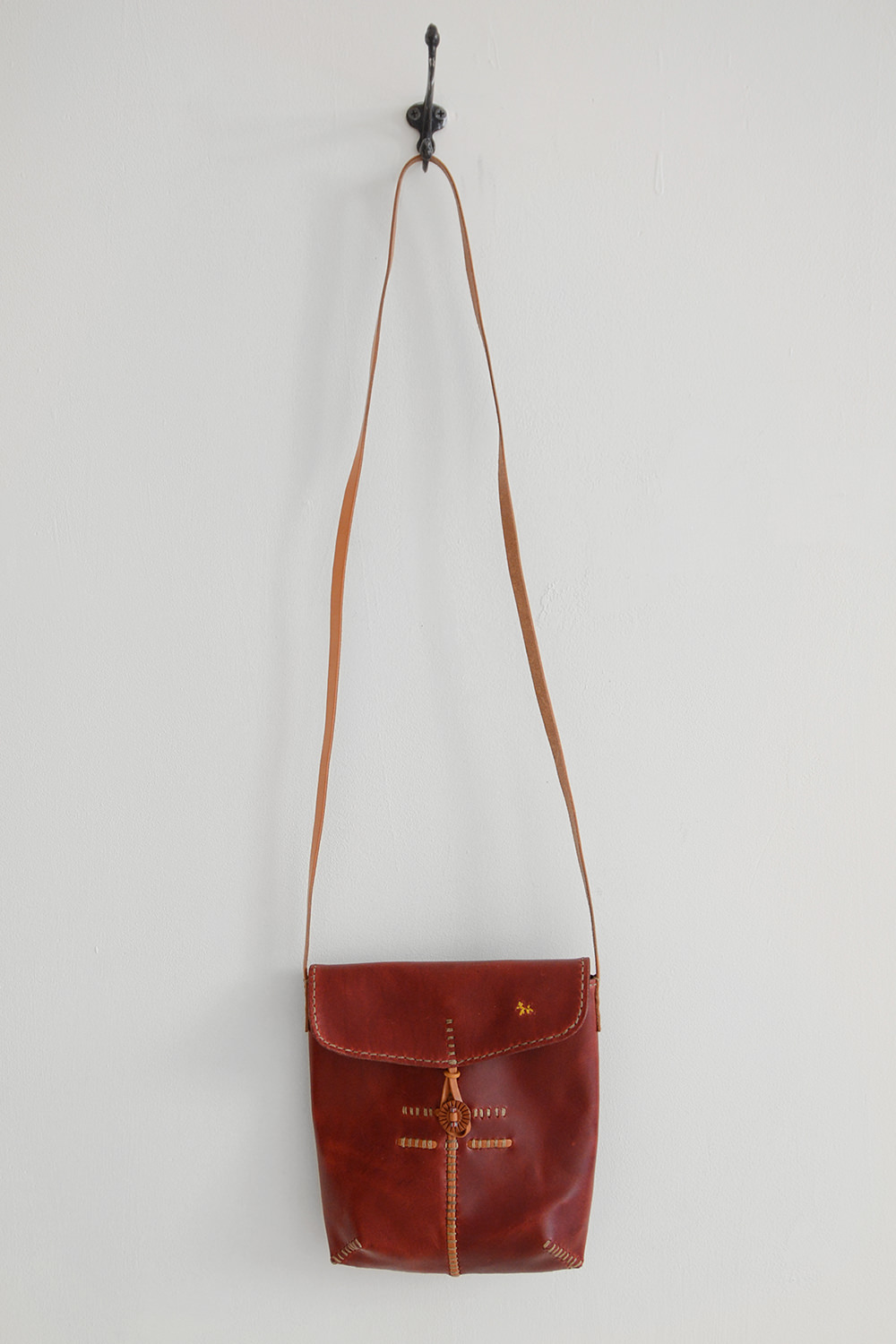 Henri, Small Shoulder Bag Belleville - Red with a Dog