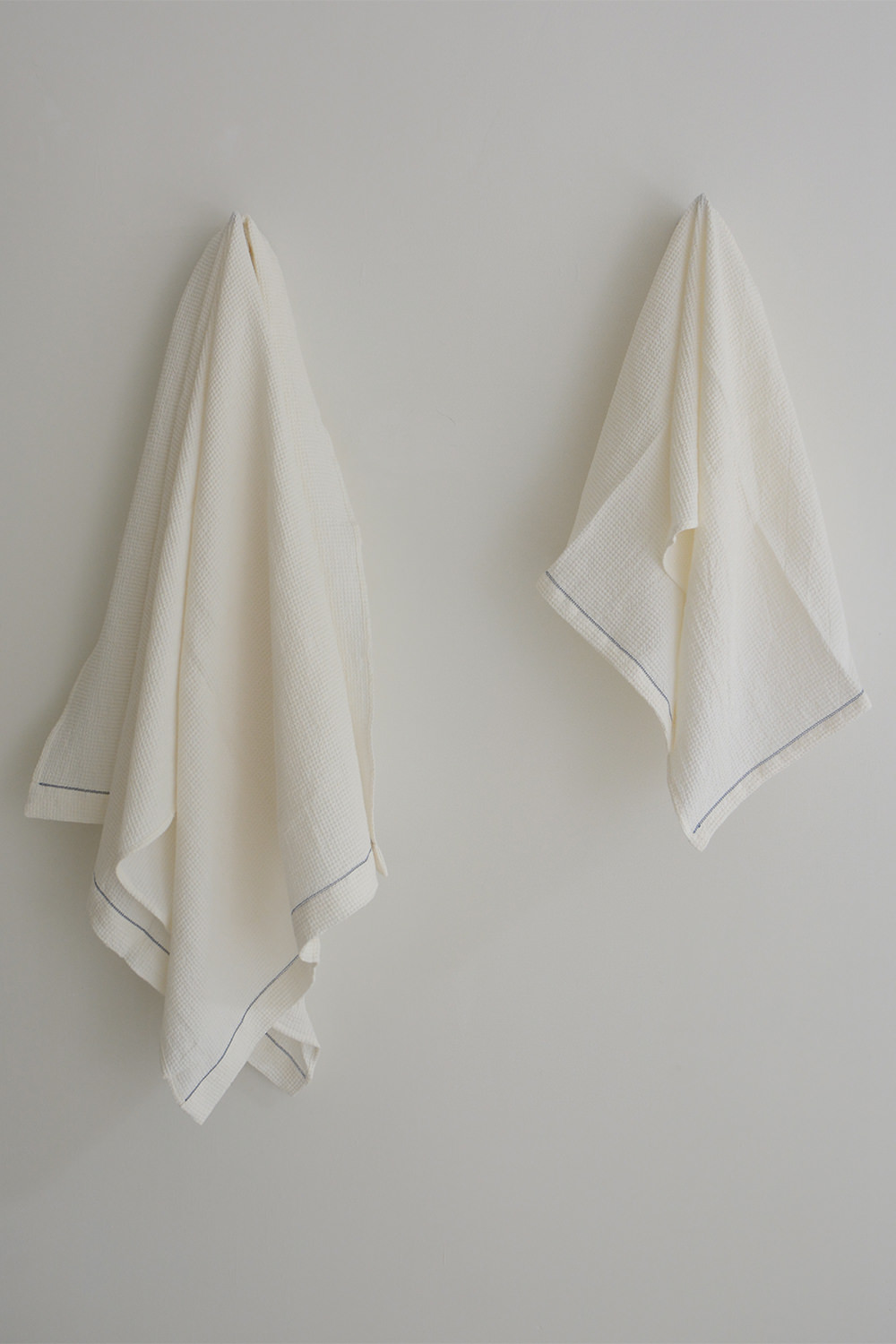 Cattana Chiarastella, Bath and Hand Towel Top Picture.