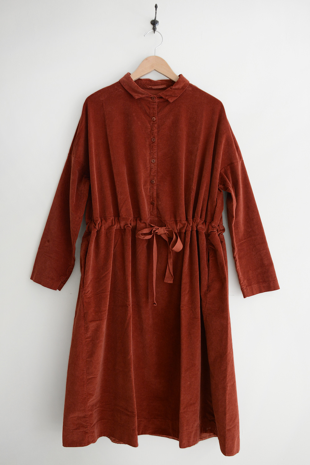 album di famiglia, women's velvet dress the top picture