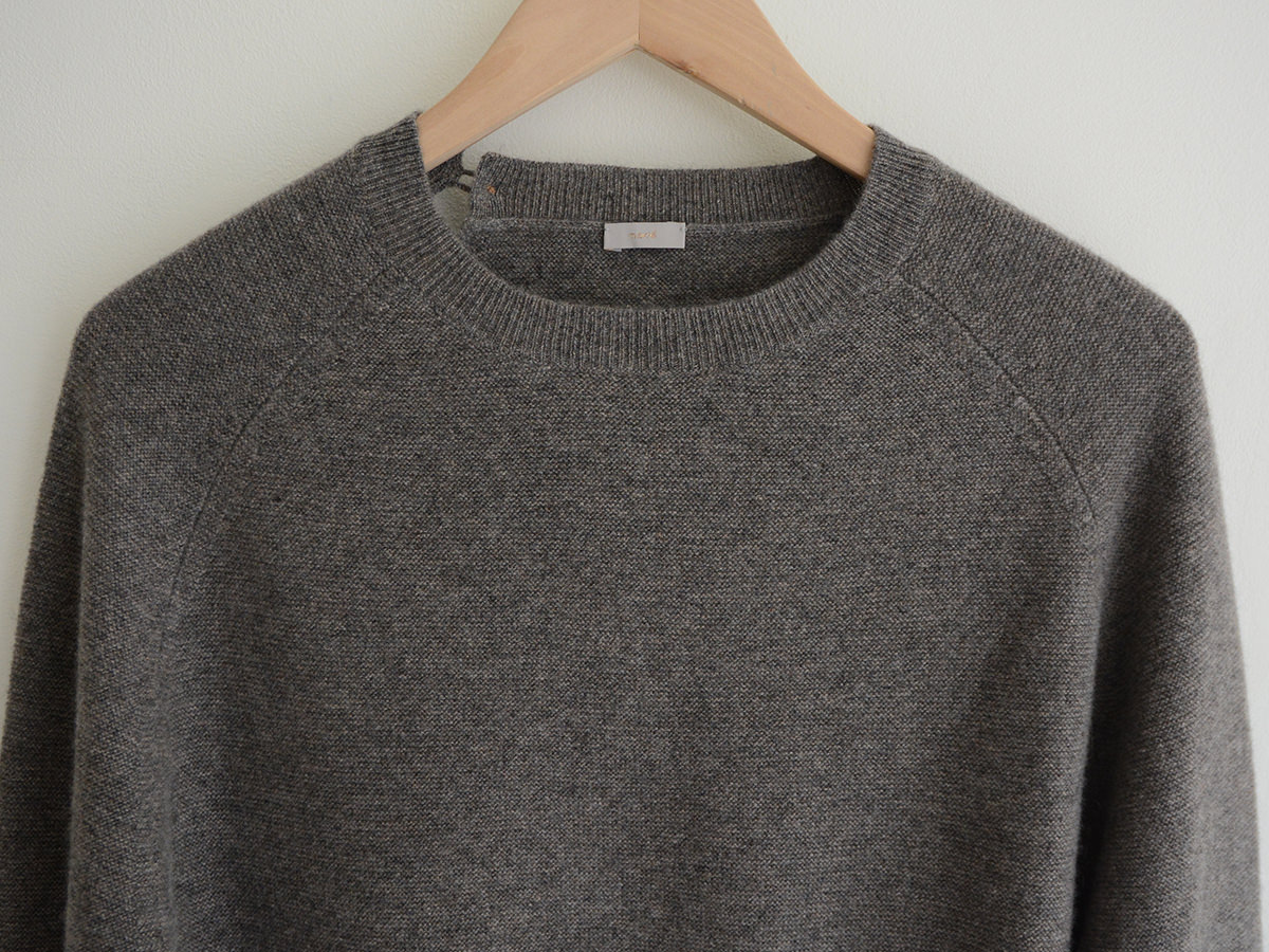 Makie High Grade Cashmere. Back Button Sweater.
