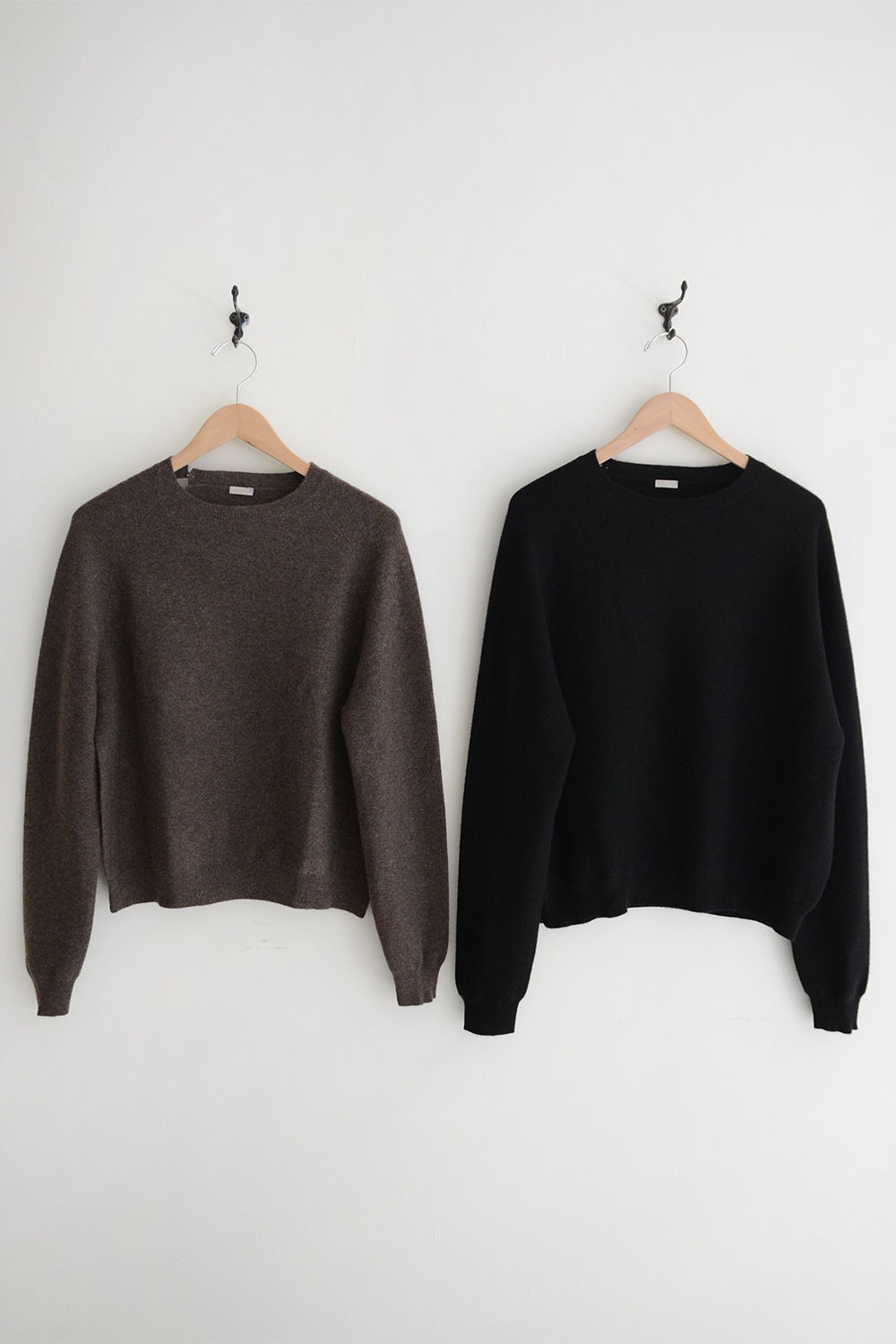 Makie High Grade Cashmere. Back Button Sweater.