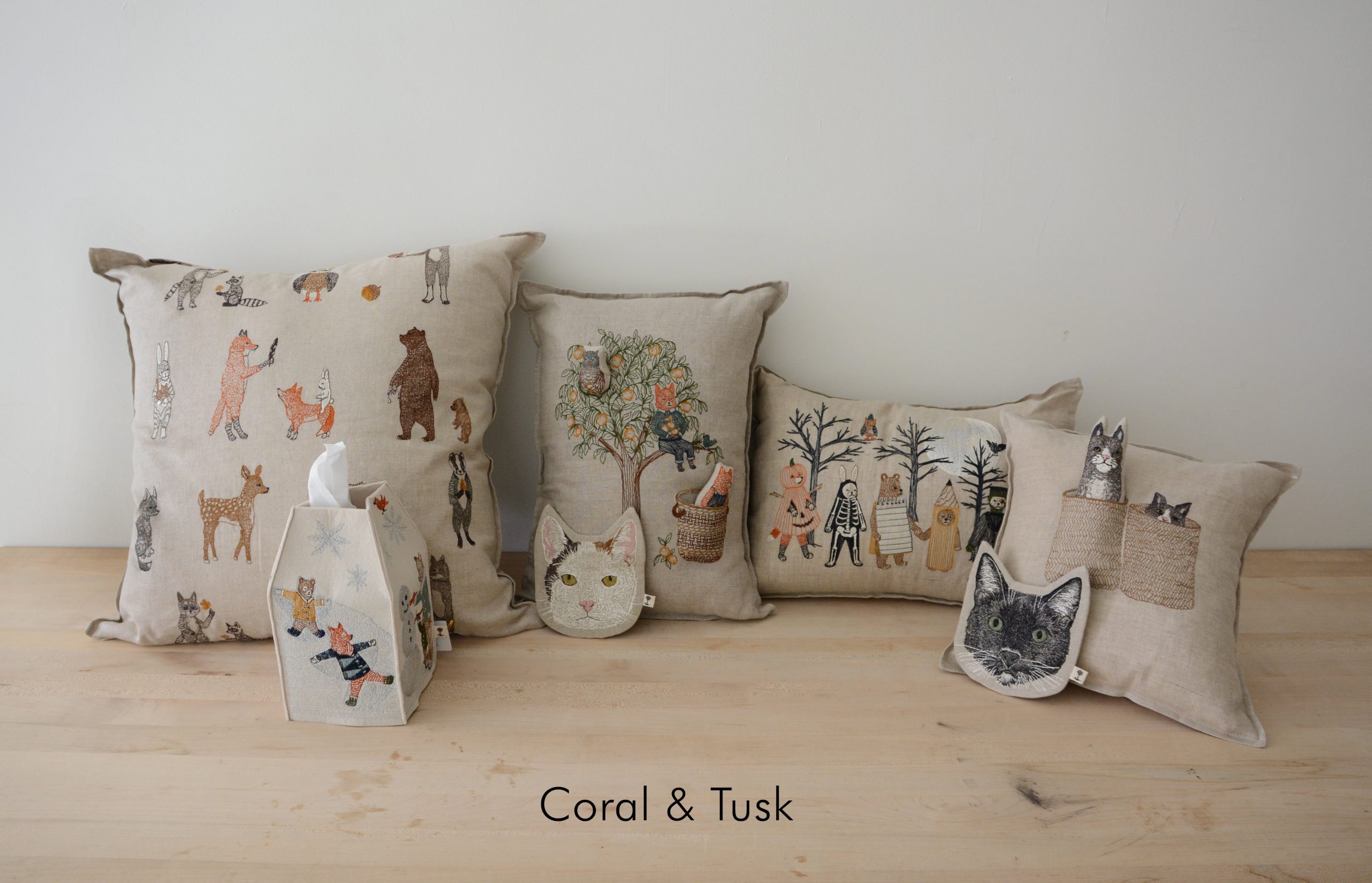CORAL&TUSK クッションカバーWoodland Living Tree