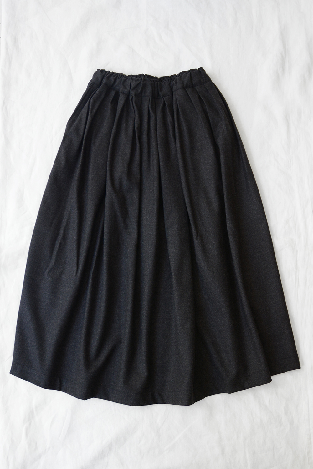 Makie Wool Skirt Charcoal Top Picture