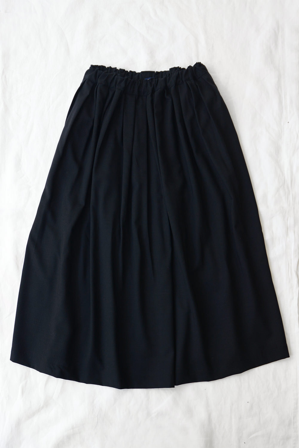 Makie Wool Skirt Navy Top Picture