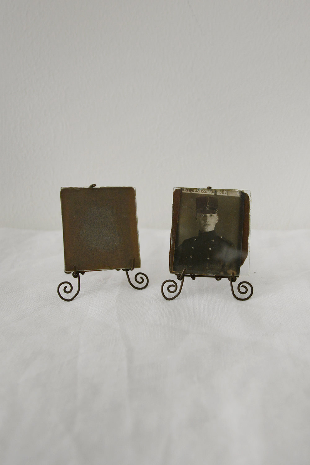 Vintage Art Nouveau Frame Top Picture