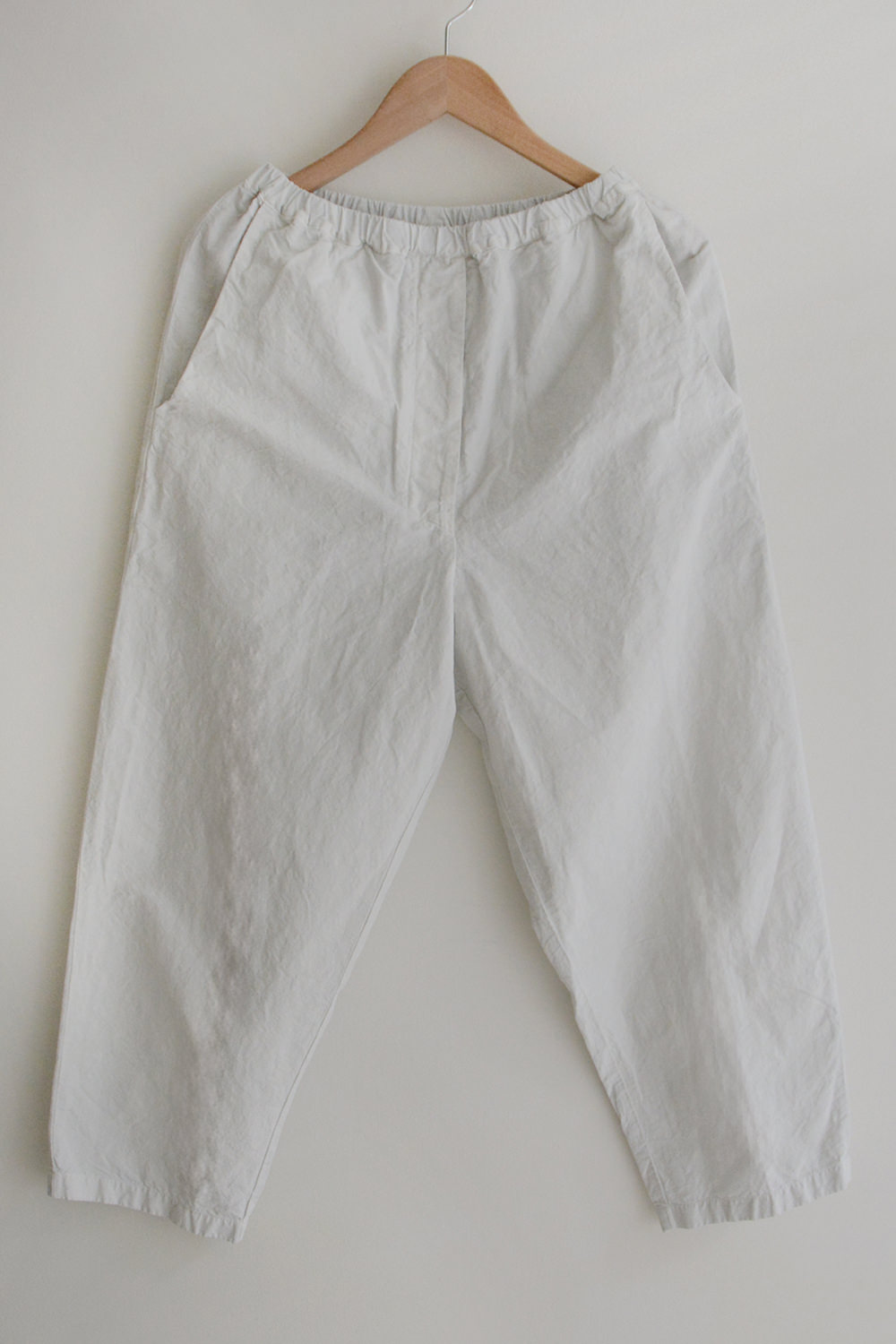 Manuelle Guibal, Linen Cotton Worker Pants in Ash White Top Picture