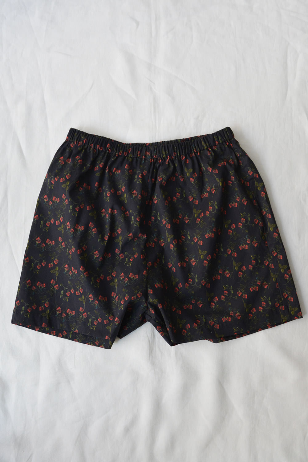 MAKIE, Lounge Shorts - Strawberry Field Black