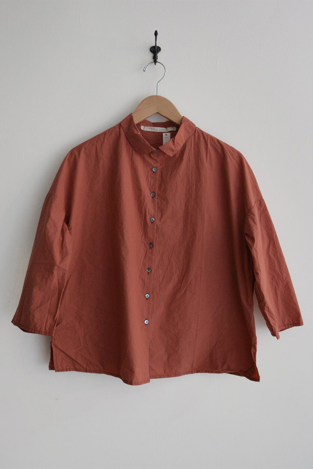 Album di Famiglia, Short Collar Shirt 1256
