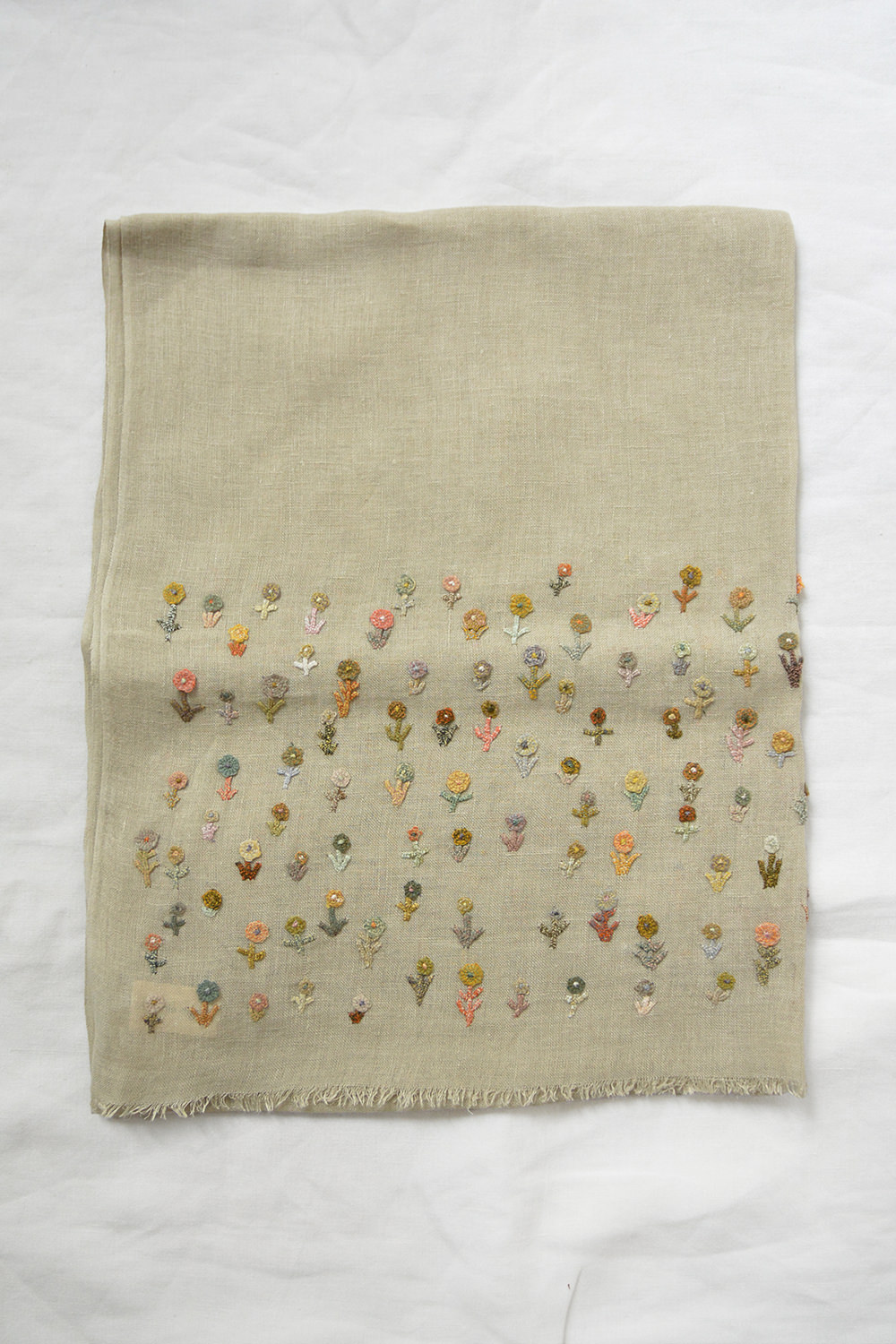 Sophie Digard Paris, V5004 Linen Stole Flower - Stone