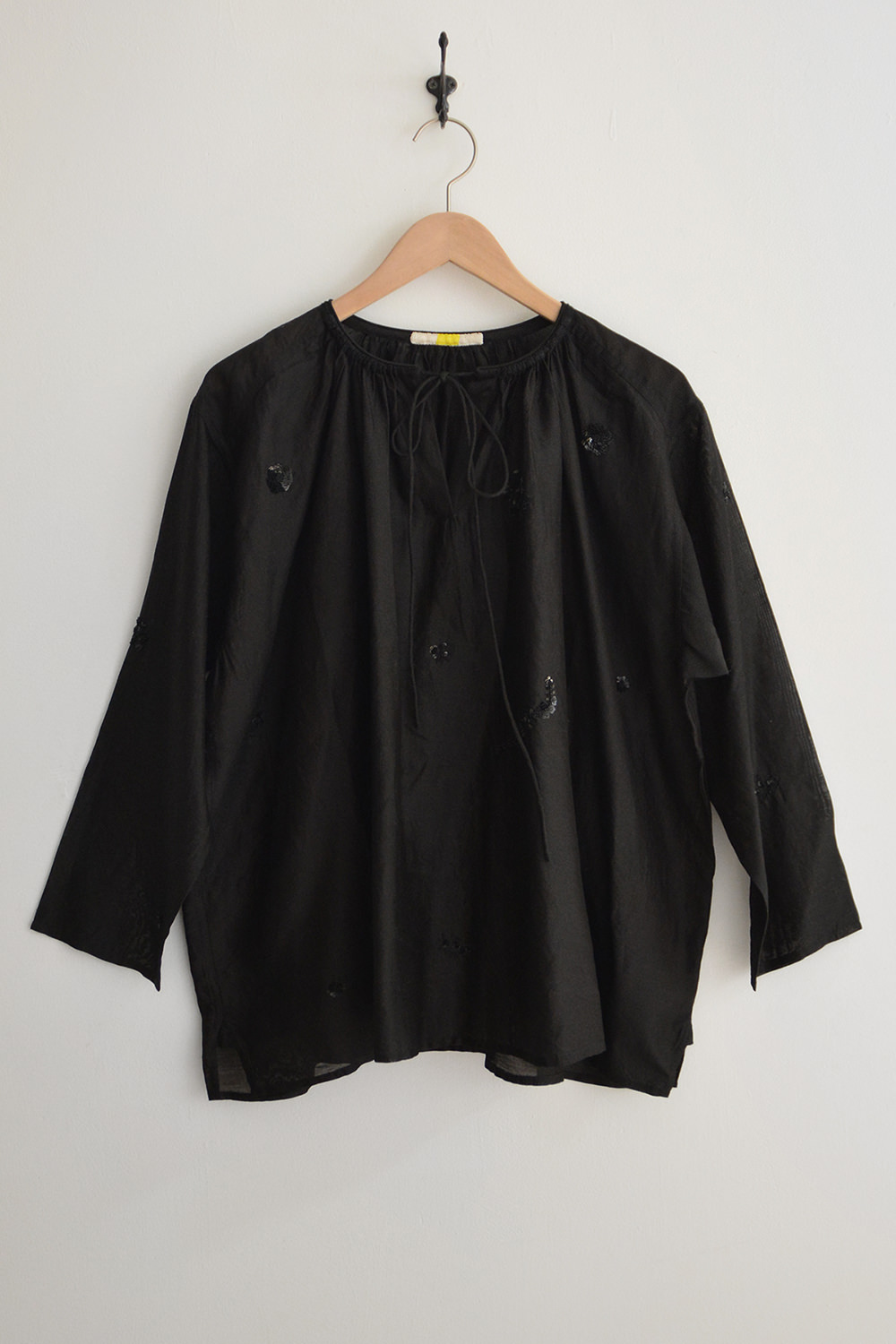 Aodress, Neck Ribbon Gathered Blouse