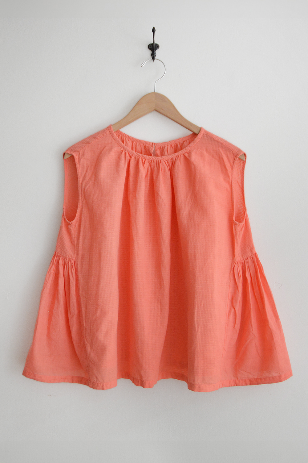 MAKIE, Dyed Sleeveless Blouse Camila - Coral