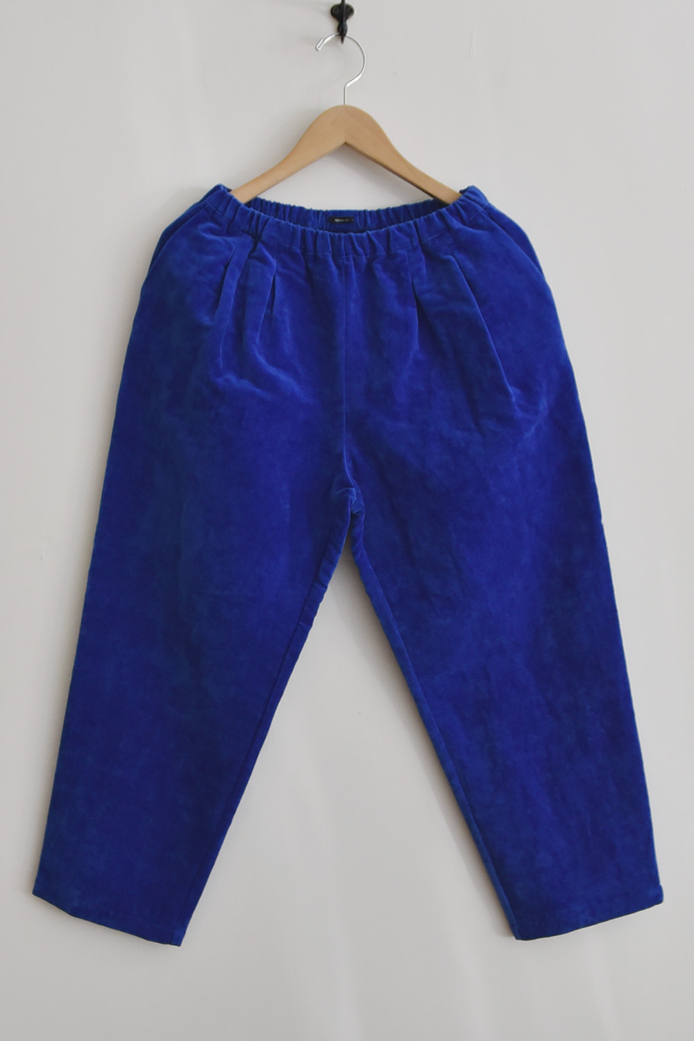 apuntob (a.b), P1922 Velvet Pants - Electric Blue