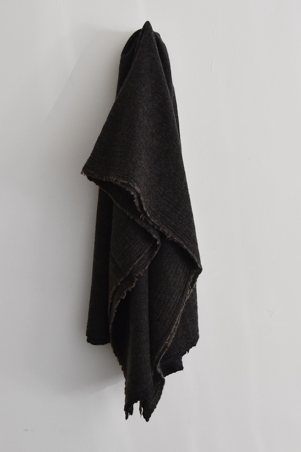 apuntob (a.b), P1921 Cashmere Stole - Coffee