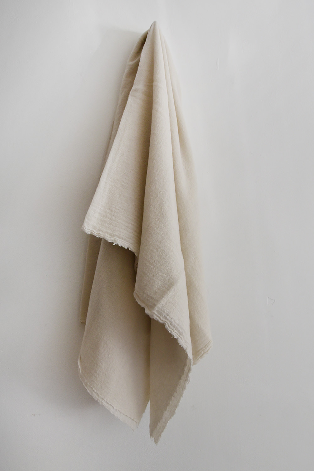 apuntob (a.b), P1921 Cashmere Stole - Natural