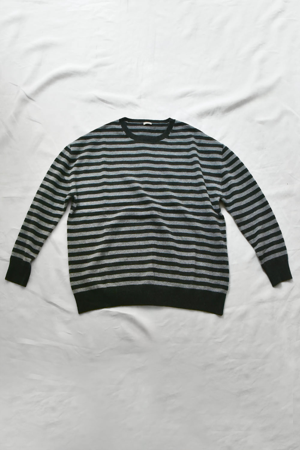 MAKIE, Cashmere Sweater - Black x Gray Stripe