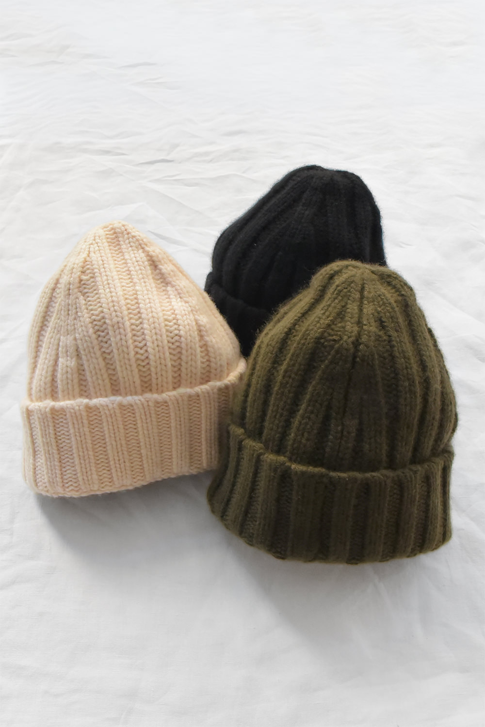 MAKIE, Cashmere Hat - Peach, Khaki, and Black