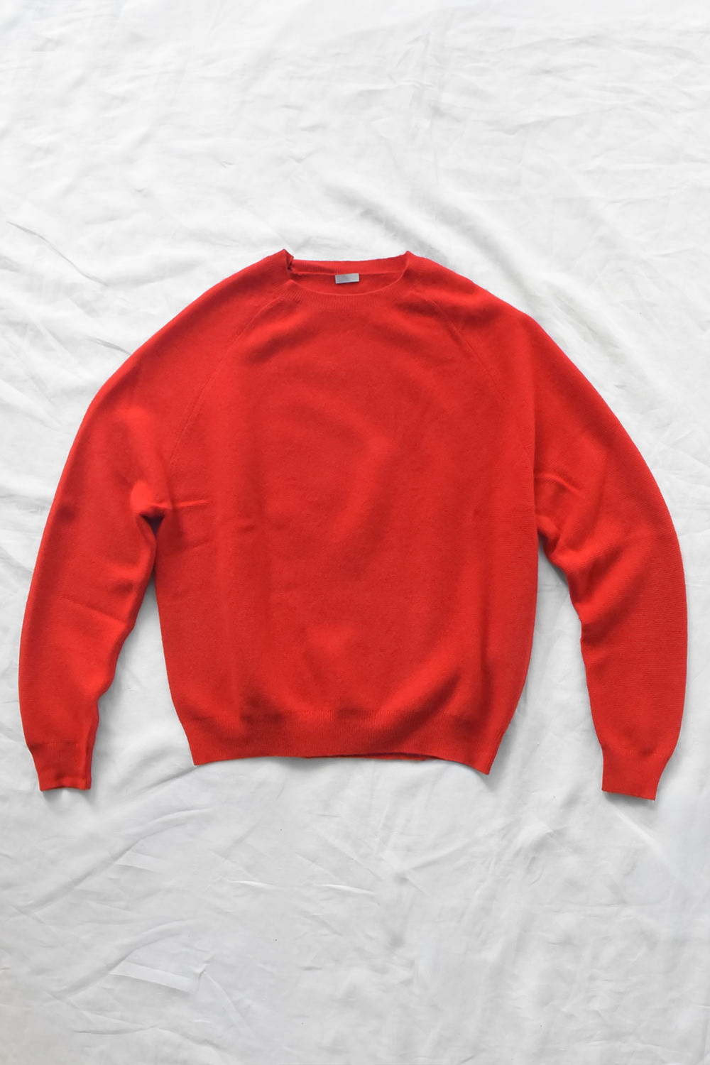 MAKIE, Cashmere Back Button Sweater - Red