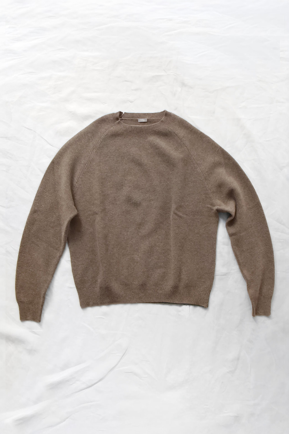MAKIE, Cashmere Back Button Sweater - Mocha