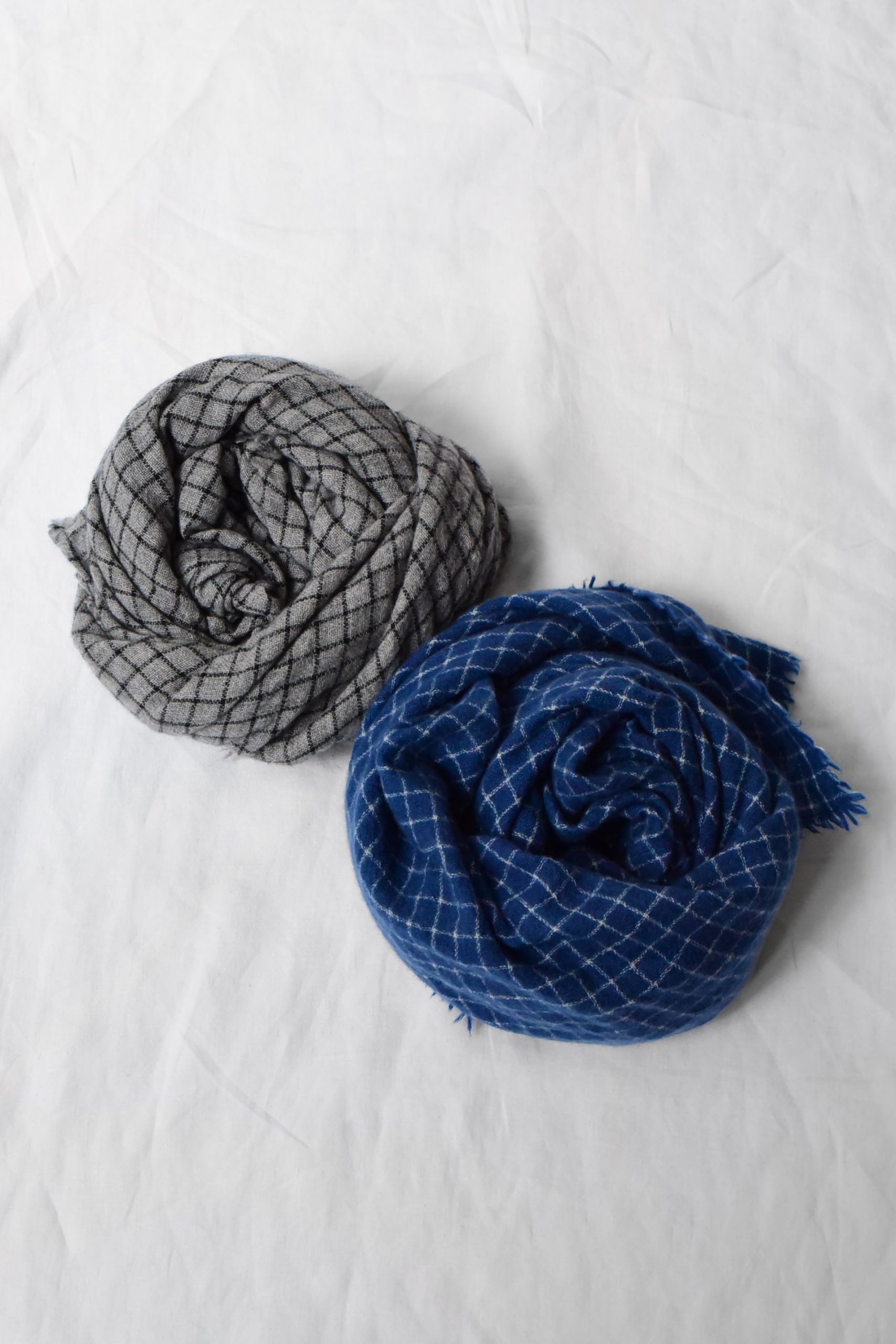 MAKIE, Cashmere Scarf - Gray and Blue