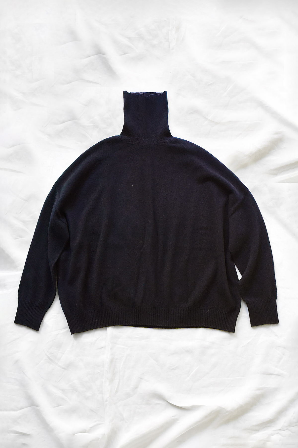 Manuelle Guibal, 6957 Cashmere Turtleneck Sweater - Nocturne