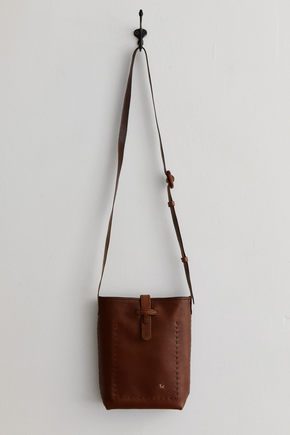 Henri, Shoulder Bag Capucine Item No.115 - Brown