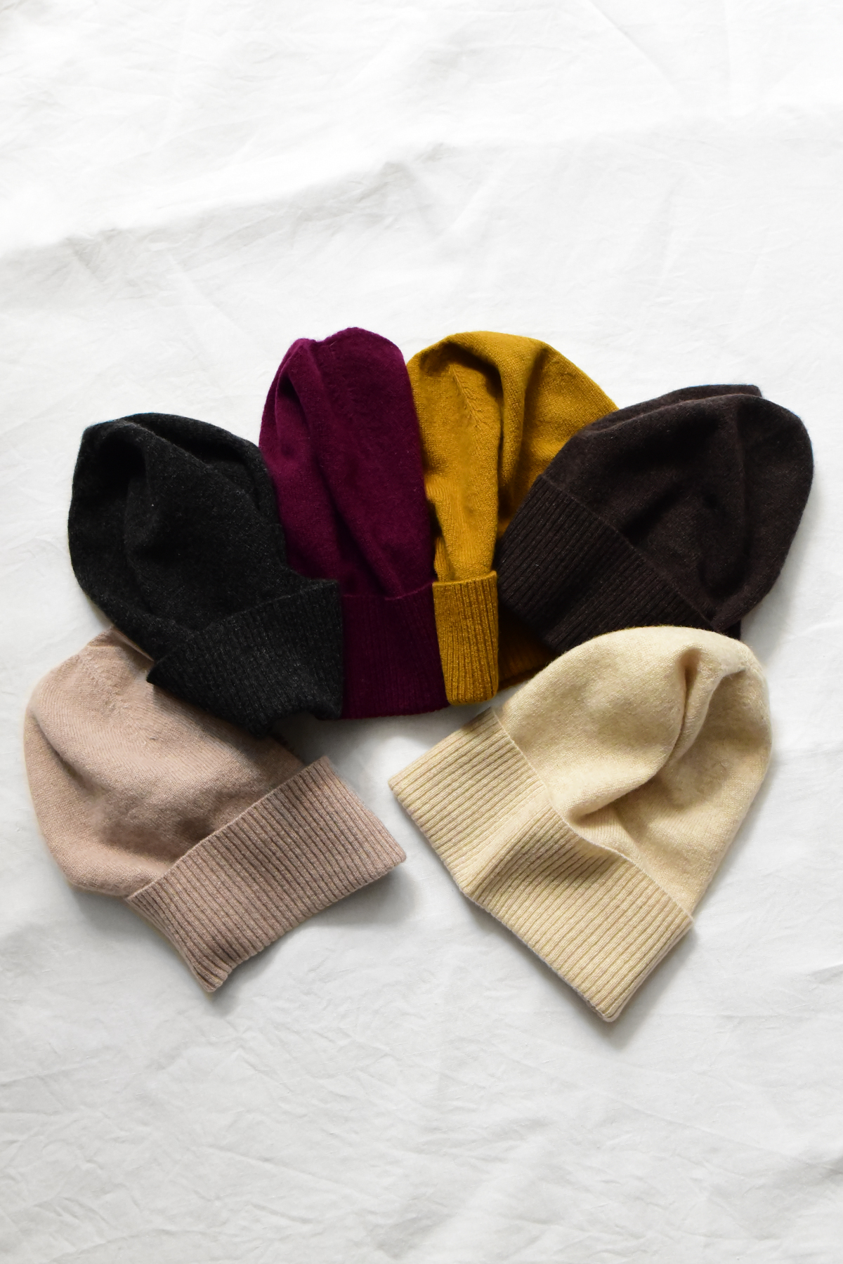 MAKIE lightweight fitted cashmere knit beanie hat in six colors