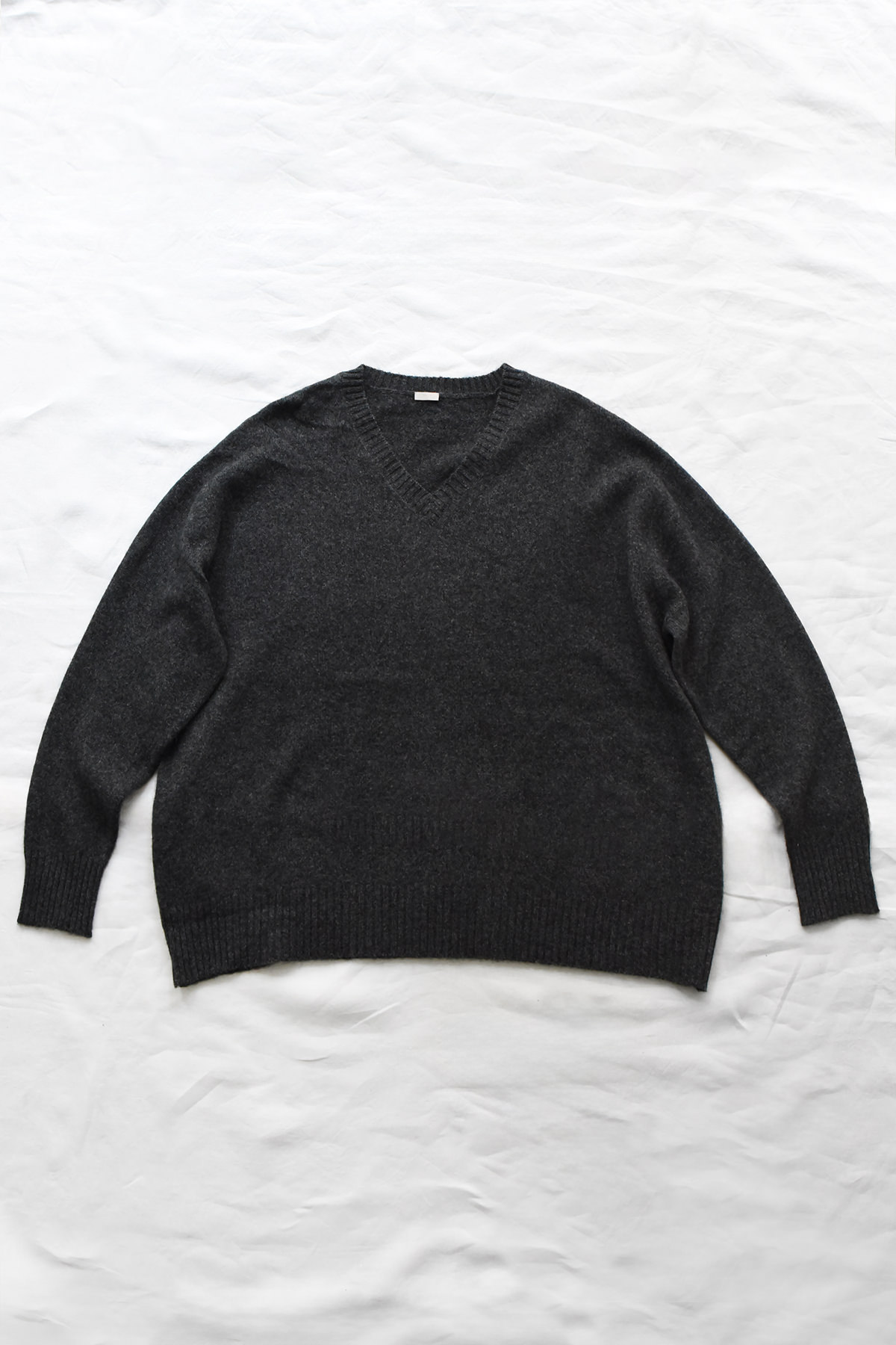 Oversized V-neck sweater in 100% yak wool with tonal elbow patches