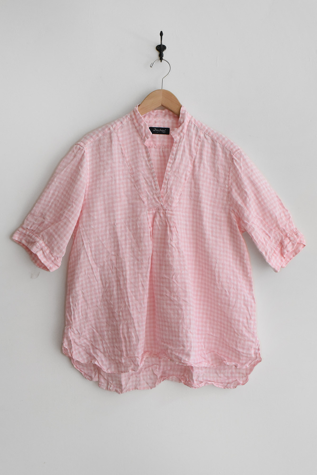 Bergfabel Vera Shirt in pink check linen with short sleeves, made in Italy
