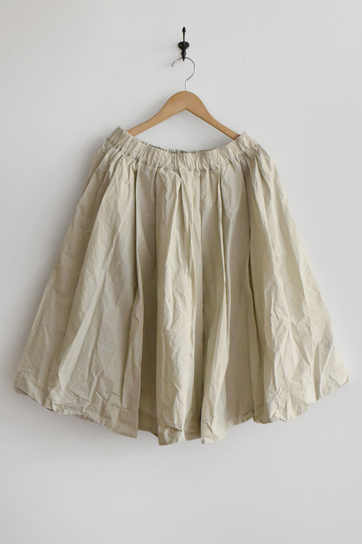 Album di Famiglia pleated cotton skirt mauve elastic waist full silhouette made in Italy minimalist skirt