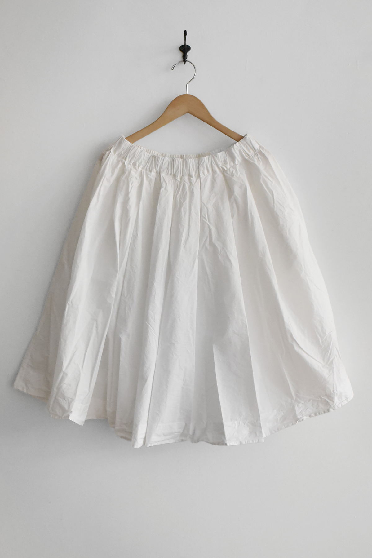 Album di Famiglia pleated cotton skirt mauve elastic waist full silhouette made in Italy minimalist skirt